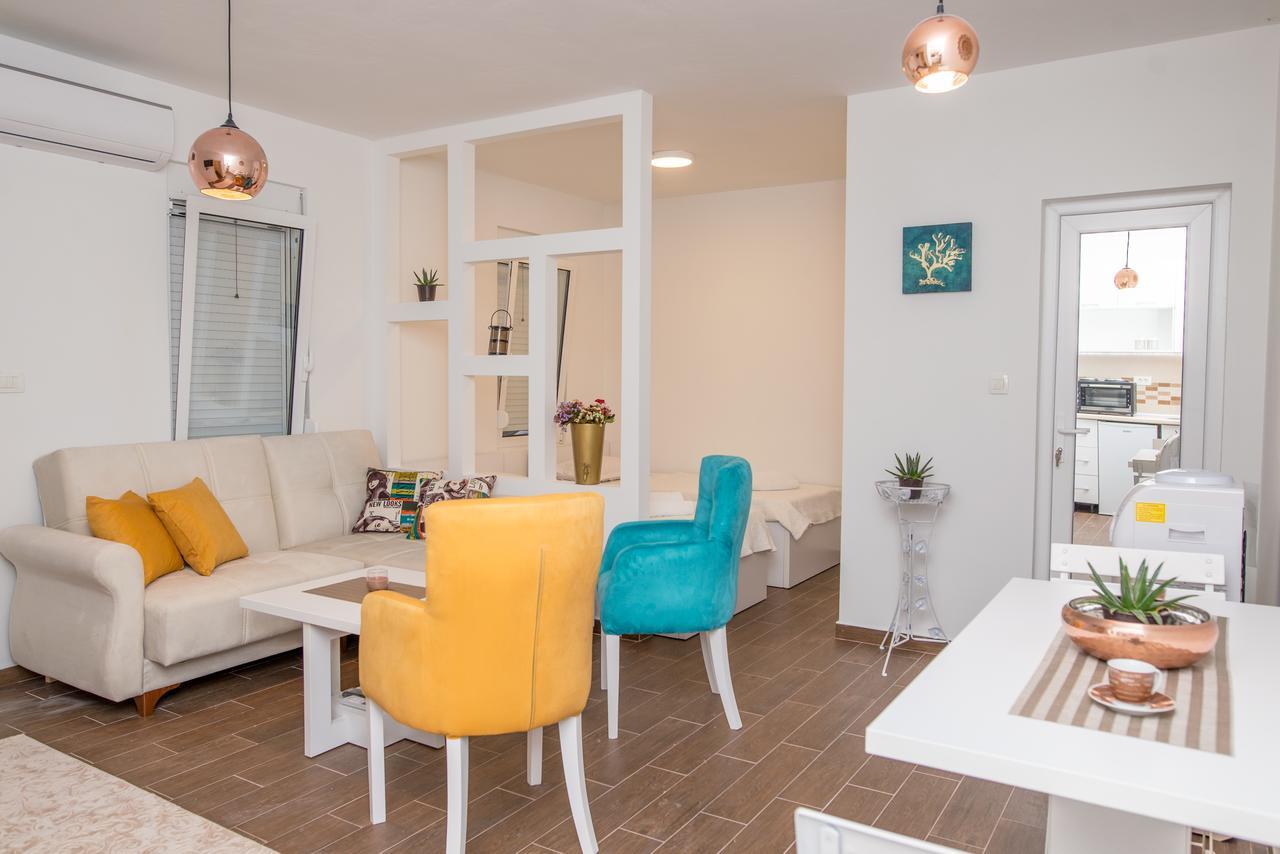 Tina Apartman *
